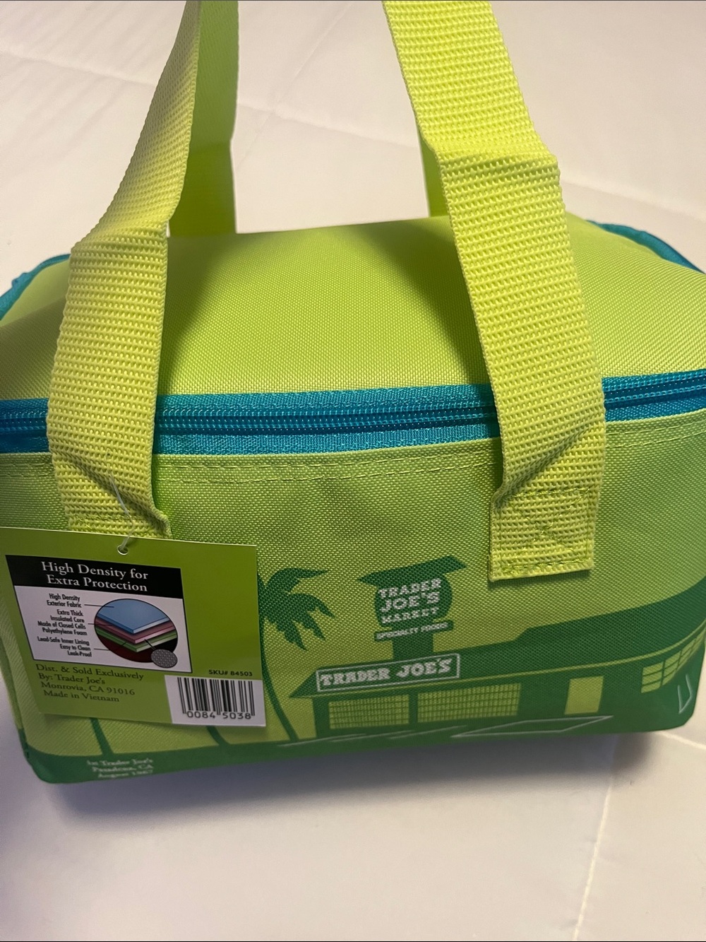 Trader Joe's Lime Green Insulated Cooler Bag NWT Limited Edition Spring 2026